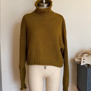 CROPPED SWEATER